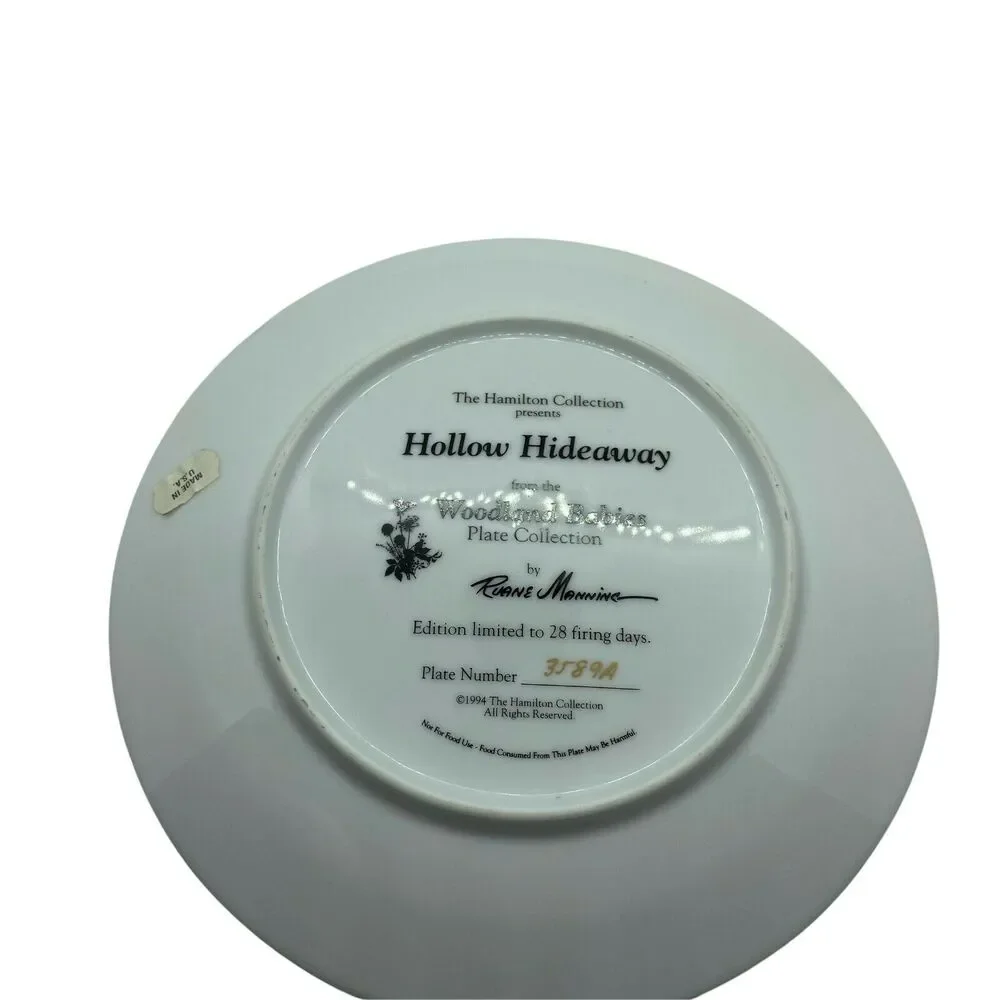 Raccoon Decorative Plate Hamilton Collection Hallow Hideaway '94 Woodland Babies